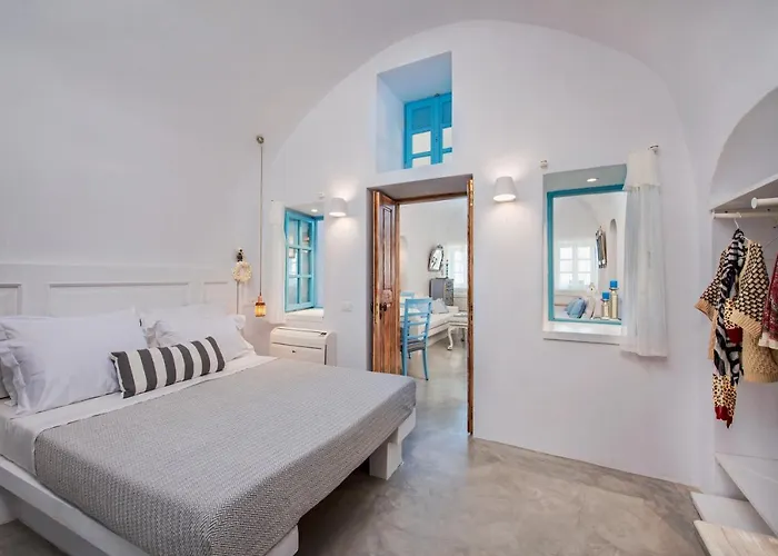 Villa Everblue Cave House By Thireon *