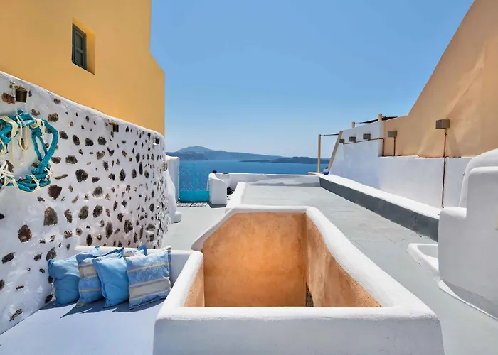 Everblue Cave House By Thireon Villa *