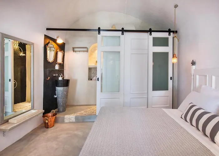 Everblue Cave House By Thireon Willa *